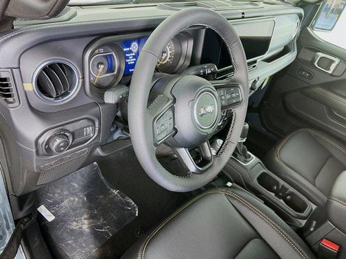2025 Jeep Gladiator High Tide