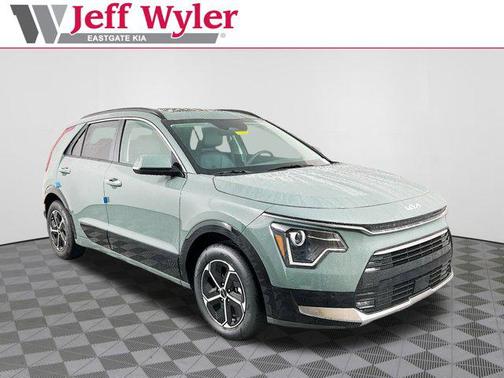 2025 Kia Niro SX