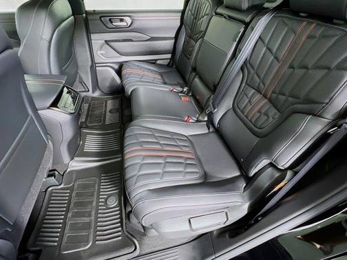 2025 Nissan Armada PRO-4X 4WD