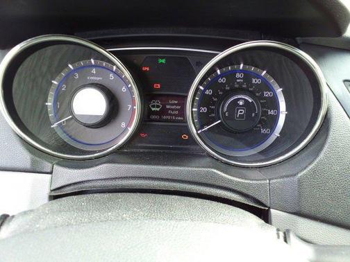 2012 Hyundai SONATA GLS