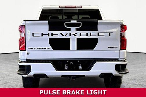 Summit White 2022 Chevrolet Silverado 1500 RST