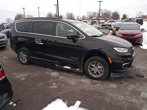2021 Chrysler Pacifica Touring