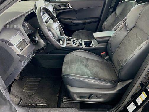 2023 Mitsubishi Outlander 