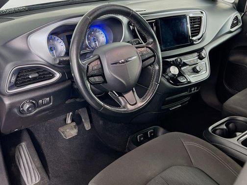 2020 Chrysler Pacifica Touring
