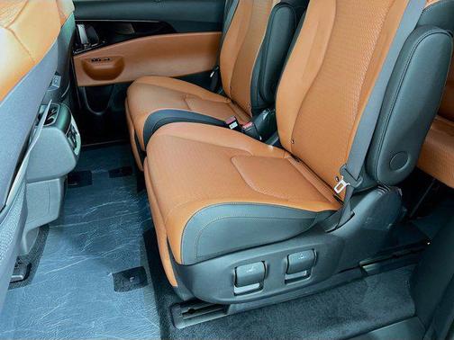 2025 Kia Carnival Hybrid SX Prestige