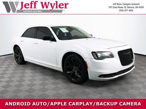 2023 Chrysler 300 Touring