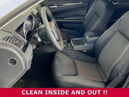 2023 Chrysler 300 Touring