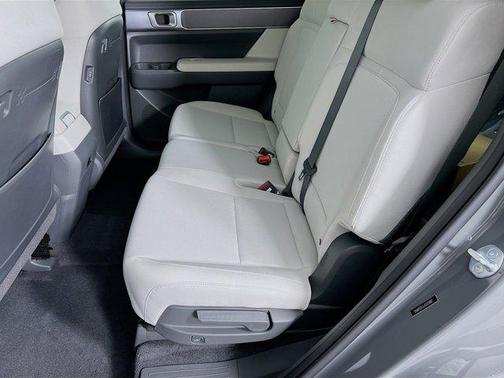 2025 Hyundai SANTA FE SE