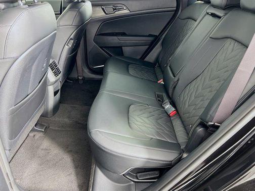 2025 Kia Sportage Plug-In Hybrid X-Line