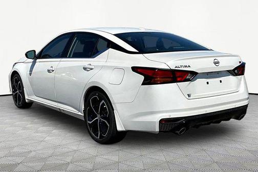 2025 Nissan Altima SR FWD