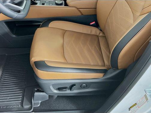 2025 Nissan Pathfinder Platinum 4WD