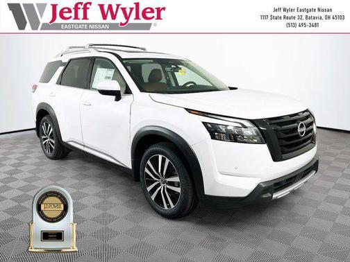 2025 Nissan Pathfinder Platinum 4WD