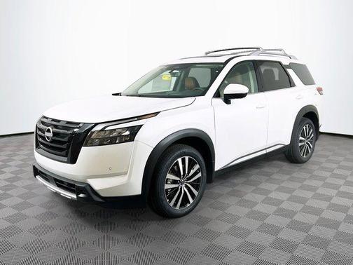 2025 Nissan Pathfinder Platinum 4WD