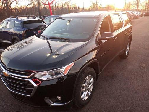 2021 Chevrolet Traverse LT Cloth