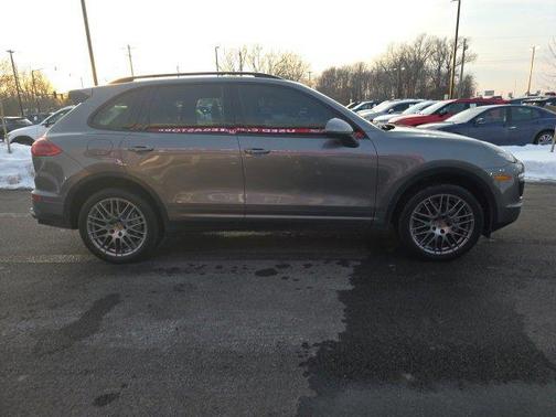 2016 Porsche Cayenne Cayenne