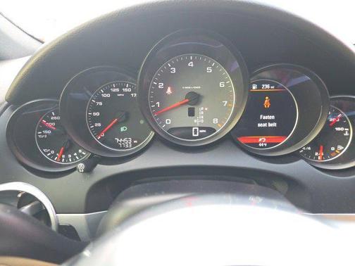 2016 Porsche Cayenne Cayenne