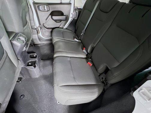 2022 Jeep Wrangler Unlimited High Tide 4x4
