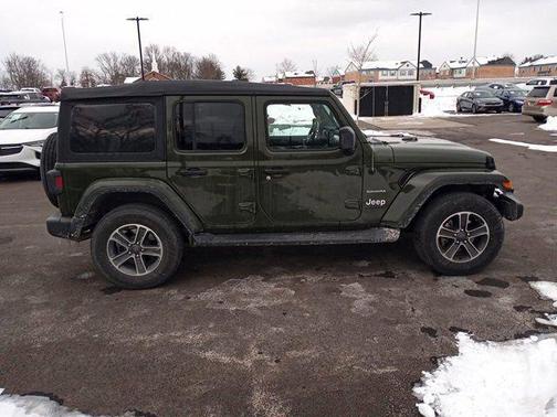 2023 Jeep Wrangler 4-Door Sahara 4x4