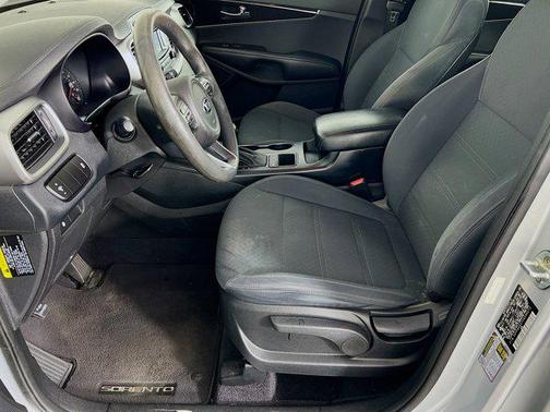 2018 Kia Sorento L