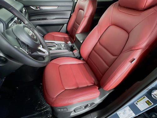 2025 Mazda CX-5 Carbon Edition