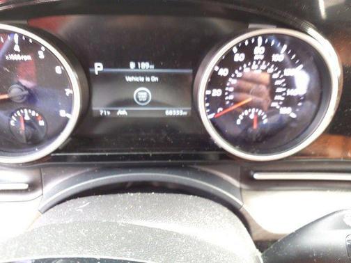 2022 Kia Carnival SX