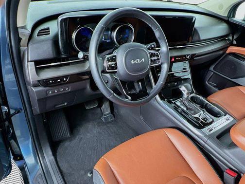 2022 Kia Carnival SX