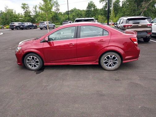 2020 Chevrolet Sonic FWD Sedan LT