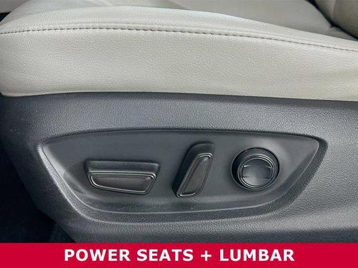 2022 Toyota Camry Hybrid XLE