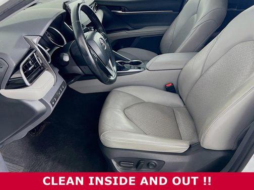 2022 Toyota Camry Hybrid XLE