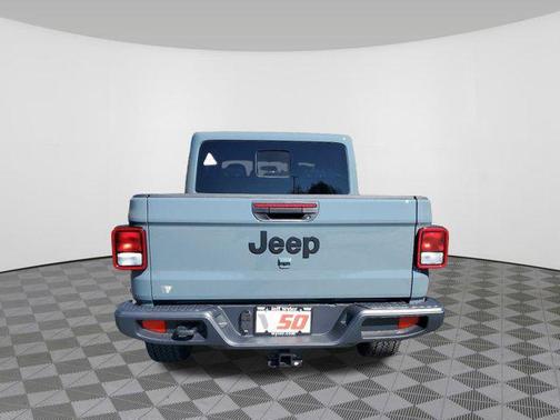 2025 Jeep Gladiator Nighthawk