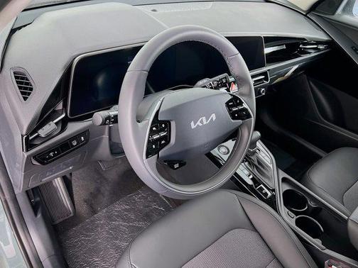 2025 Kia Niro EX