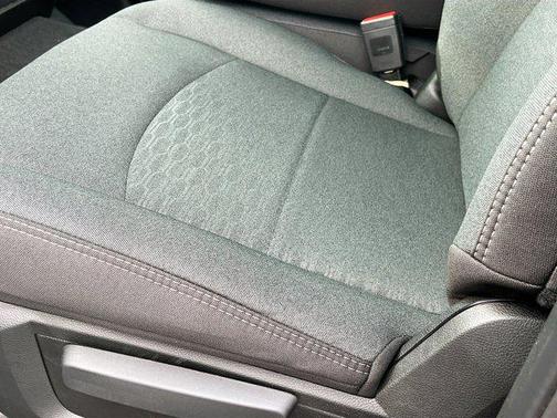 2026 RAM 2500 Tradesman Crew Cab 4x4 8' Box