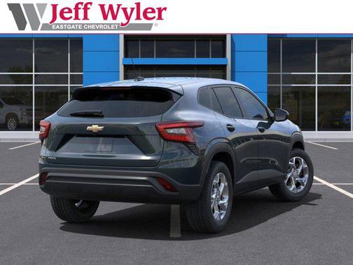 2025 Chevrolet Trax LS