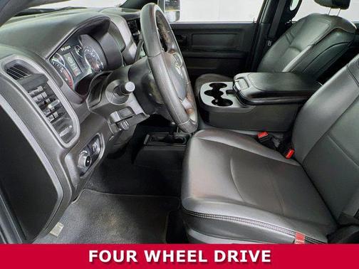 2024 RAM 3500 Tradesman Crew Cab 4x4 6'4' Box