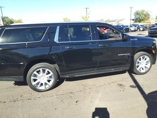 2024 Chevrolet Suburban 4WD High Country