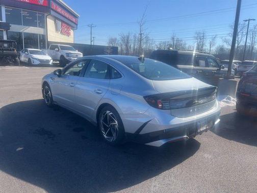 2025 Hyundai SONATA SEL