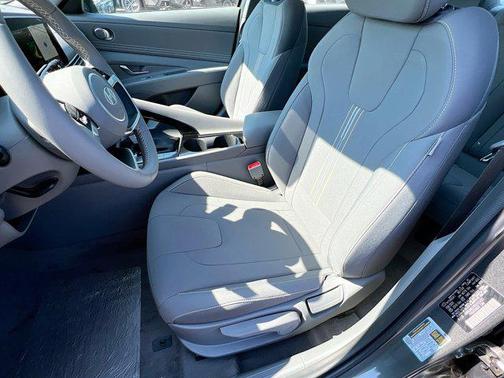 2025 Hyundai ELANTRA HEV SEL Sport