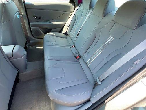 2025 Hyundai ELANTRA HEV SEL Sport