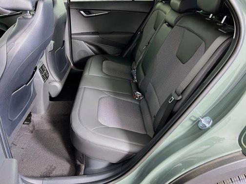 2025 Kia Niro EX