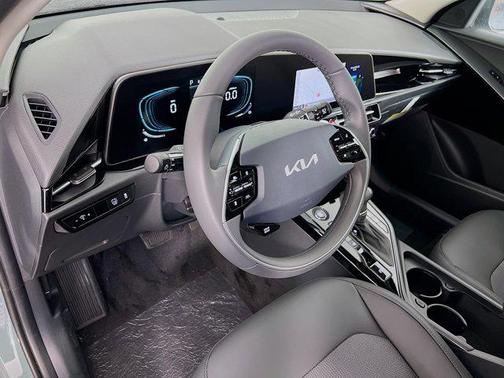 2025 Kia Niro EX