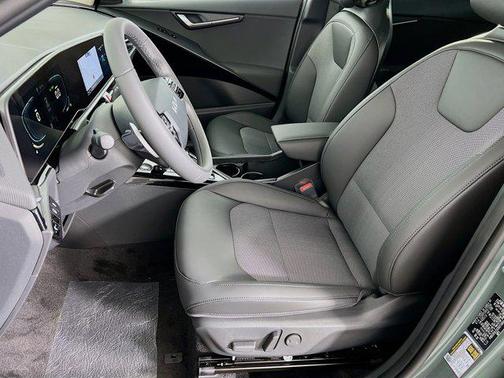 2025 Kia Niro EX