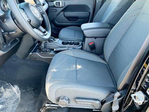 2025 Jeep Gladiator Nighthawk