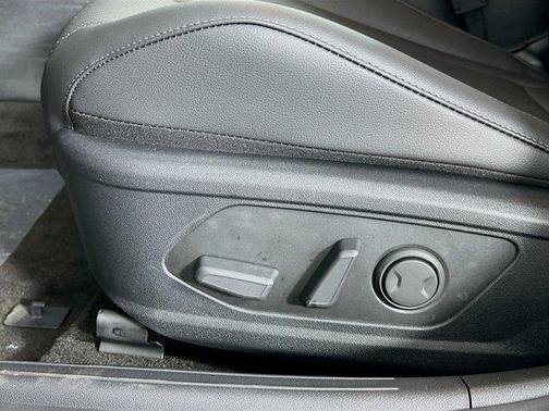 2025 Hyundai ELANTRA HEV Limited