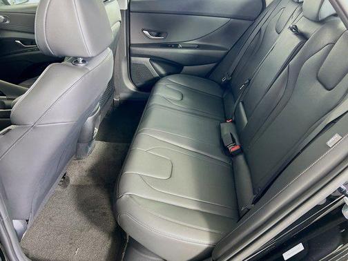 2025 Hyundai ELANTRA HEV Limited
