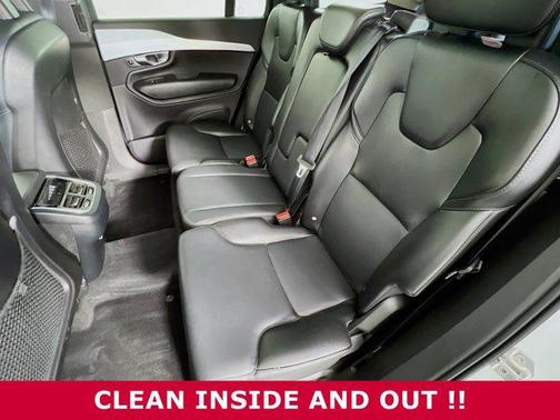 2018 Volvo XC90 T5 Momentum