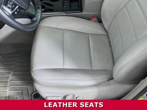 2017 Toyota Camry Hybrid LE