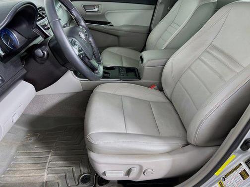 2017 Toyota Camry Hybrid LE