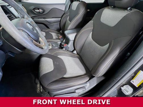 2016 Jeep Cherokee Sport
