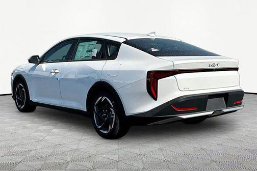 Snow White Pearl 2026 Kia K4 EX