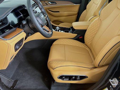 2025 Jeep Grand Cherokee L Summit Reserve